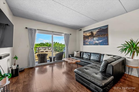 Tiny photo for 125 Lakeview Drive #403, Bloomingdale, IL 60108 (MLS # 12744217)