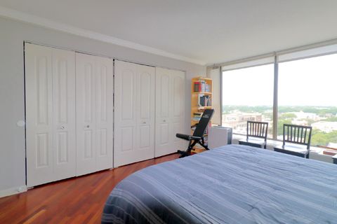 Tiny photo for 5455 N Sheridan Road #1212, Chicago, IL 60640 (MLS # 12447553)
