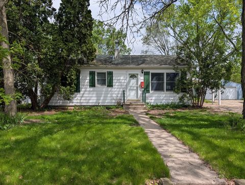 Photo of 231 River Drive, DeKalb, IL 60115 (MLS # 12656936)
