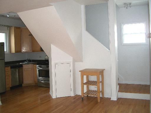 431 S HARVEY Street E