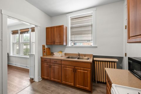 Tiny photo for 1424 E 58th Street #3, Chicago, IL 60637 (MLS # 12415533)
