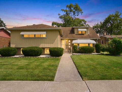 Tiny photo for 15531 Woodlawn East Avenue, South Holland, IL 60473 (MLS # 12741851)