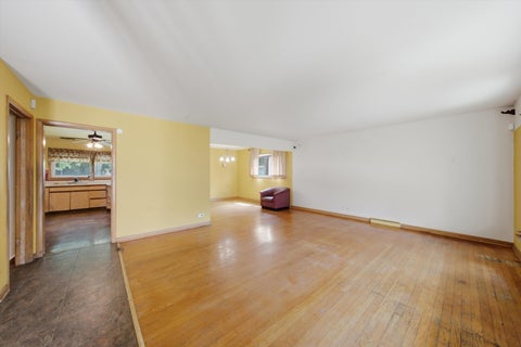 Tiny photo for 15531 Woodlawn East Avenue, South Holland, IL 60473 (MLS # 12741851)