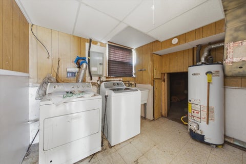 Tiny photo for 15531 Woodlawn East Avenue, South Holland, IL 60473 (MLS # 12741851)