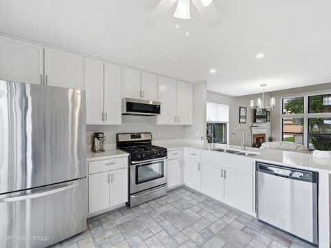 Tiny photo for 2821 Ashton Court, Westchester, IL 60154 (MLS # 12737672)