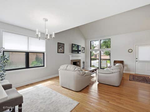 Tiny photo for 2821 Ashton Court, Westchester, IL 60154 (MLS # 12737672)