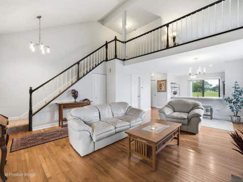 Tiny photo for 2821 Ashton Court, Westchester, IL 60154 (MLS # 12737672)