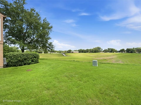 Tiny photo for 2821 Ashton Court, Westchester, IL 60154 (MLS # 12737672)
