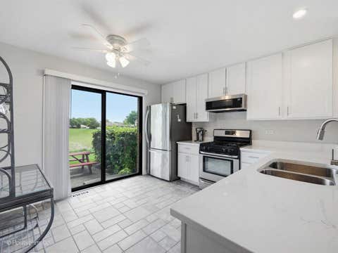 Tiny photo for 2821 Ashton Court, Westchester, IL 60154 (MLS # 12737672)