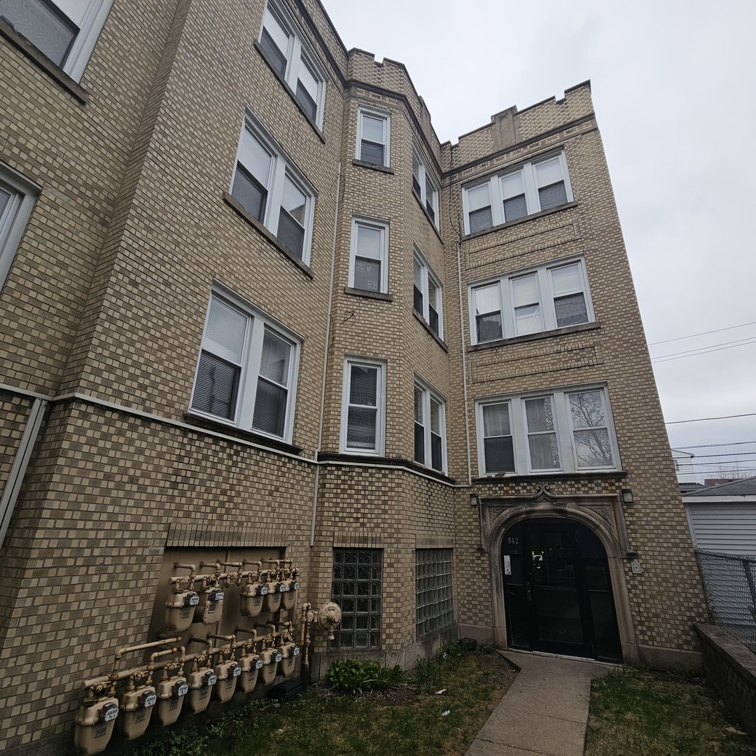 840 N Massasoit Street