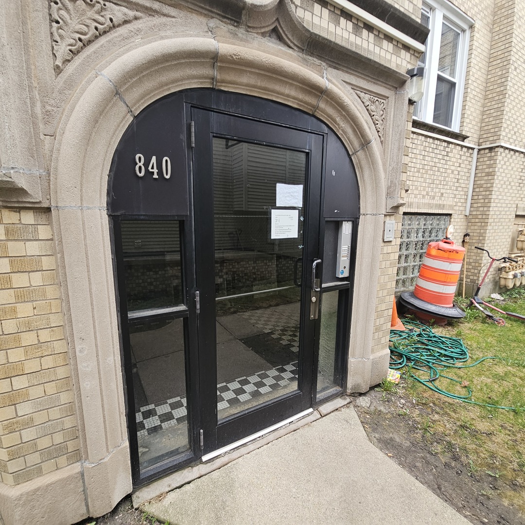 840 N Massasoit Street