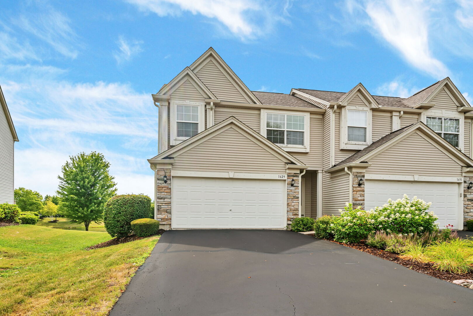 1629 Fieldstone S Drive