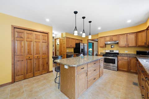 Tiny photo for 567 Warbler Drive, Bolingbrook, IL 60440 (MLS # 12713236)