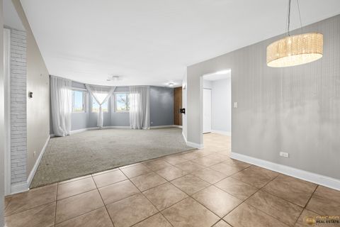 Tiny photo for 1275 E Baldwin Lane #601, Palatine, IL 60074 (MLS # 12530762)