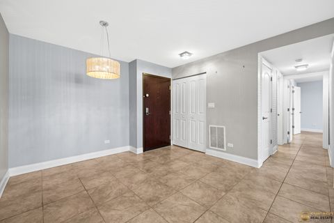 Tiny photo for 1275 E Baldwin Lane #601, Palatine, IL 60074 (MLS # 12530762)