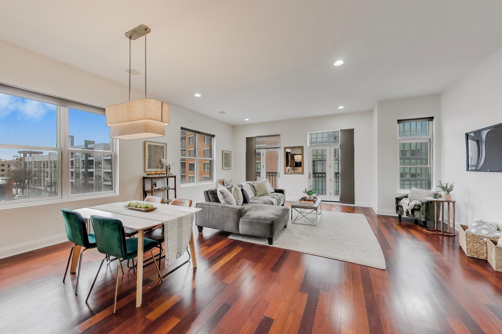 1169 W Madison Street 4W