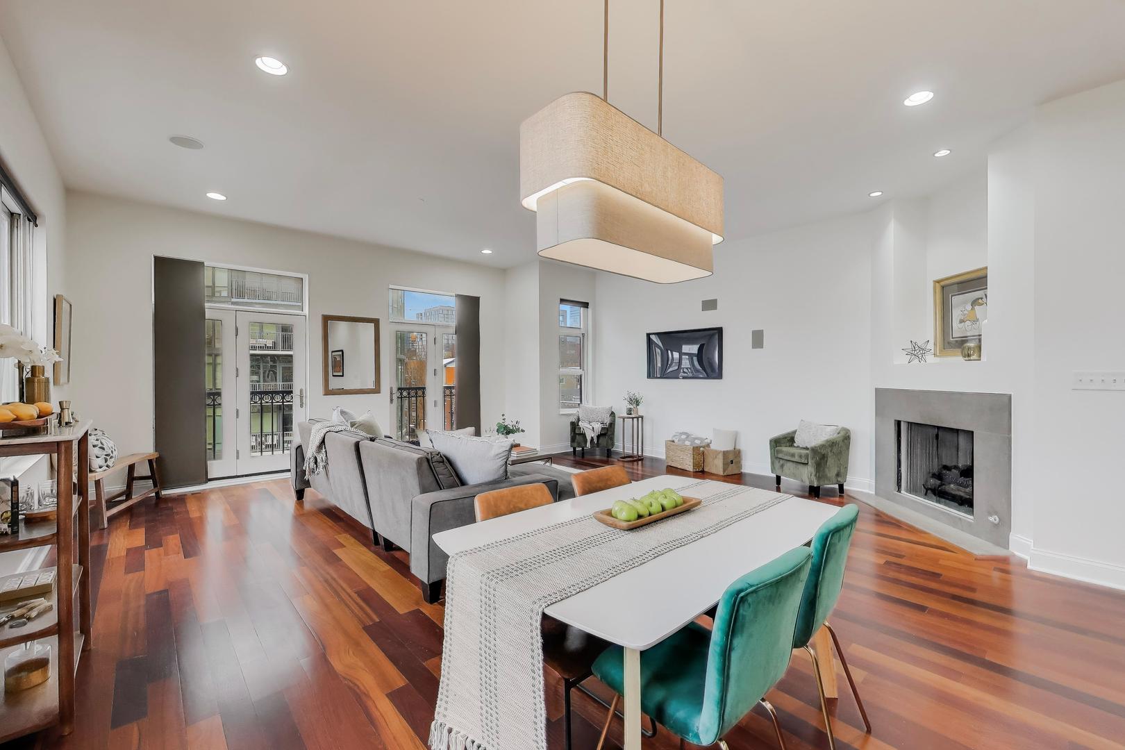 1169 W Madison Street 4W