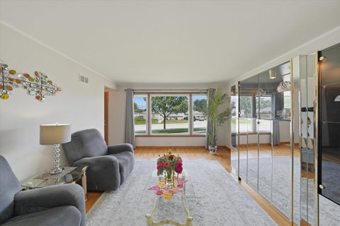 Tiny photo for 9171 Nashville Avenue, Oak Lawn, IL 60453 (MLS # 12691487)