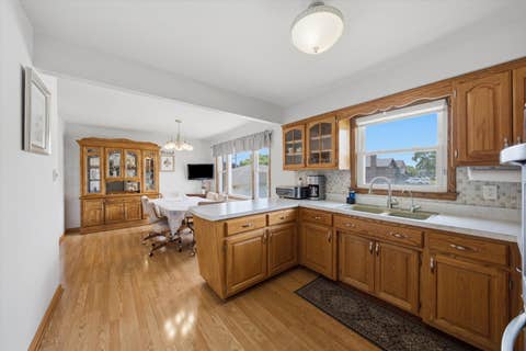 Tiny photo for 9171 Nashville Avenue, Oak Lawn, IL 60453 (MLS # 12691487)