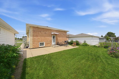 Tiny photo for 9171 Nashville Avenue, Oak Lawn, IL 60453 (MLS # 12691487)