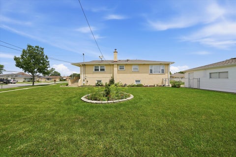Tiny photo for 9171 Nashville Avenue, Oak Lawn, IL 60453 (MLS # 12691487)