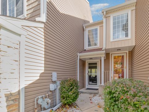 Tiny photo for 103 Locksley Drive, Streamwood, IL 60107 (MLS # 12508200)