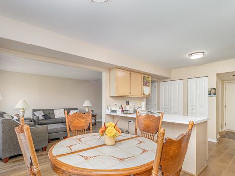 Tiny photo for 103 Locksley Drive, Streamwood, IL 60107 (MLS # 12508200)