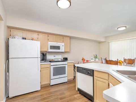 Tiny photo for 103 Locksley Drive, Streamwood, IL 60107 (MLS # 12508200)