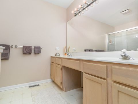 Tiny photo for 103 Locksley Drive, Streamwood, IL 60107 (MLS # 12508200)