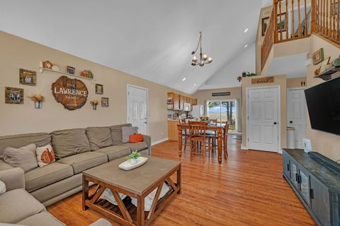 Tiny photo for 302 N Canal Street, Newark, IL 60541 (MLS # 12525035)