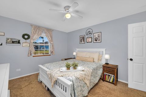 Tiny photo for 302 N Canal Street, Newark, IL 60541 (MLS # 12525035)