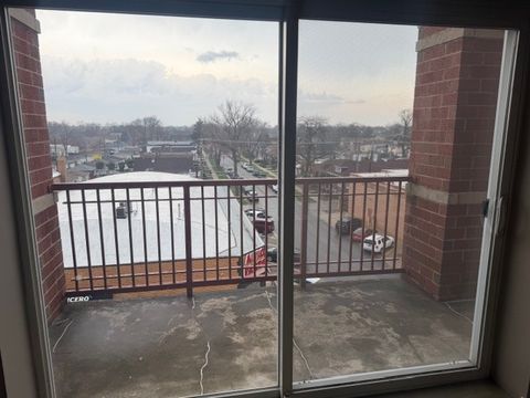 Tiny photo for 6238 26th Street #504, Berwyn, IL 60402 (MLS # 12617235)