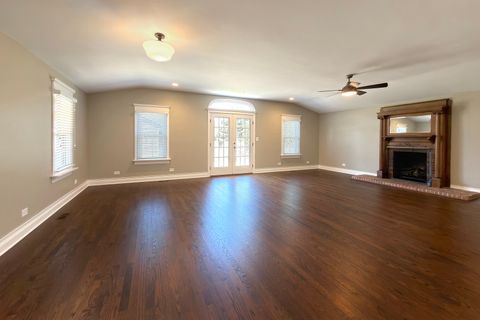 Tiny photo for 16 S Hi Lusi Avenue, Mount Prospect, IL 60056 (MLS # 12605981)