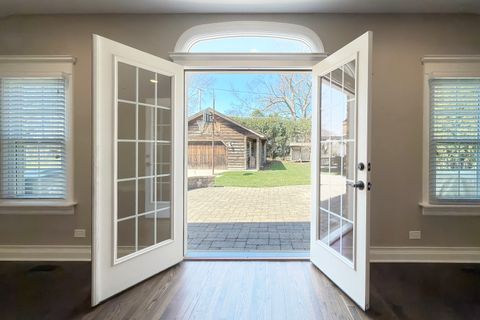 Tiny photo for 16 S Hi Lusi Avenue, Mount Prospect, IL 60056 (MLS # 12605981)