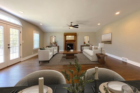 Tiny photo for 16 S Hi Lusi Avenue, Mount Prospect, IL 60056 (MLS # 12605981)