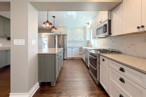 Tiny photo for 16 S Hi Lusi Avenue, Mount Prospect, IL 60056 (MLS # 12605981)