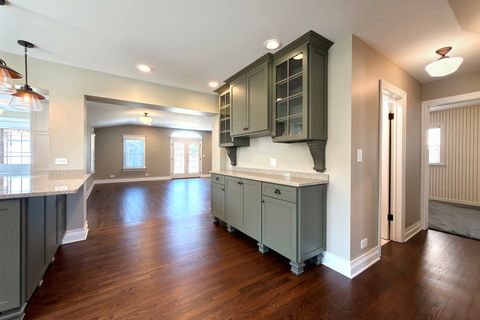 Tiny photo for 16 S Hi Lusi Avenue, Mount Prospect, IL 60056 (MLS # 12605981)