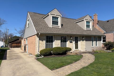 Photo of 16 S Hi Lusi Avenue, Mount Prospect, IL 60056 (MLS # 12605981)