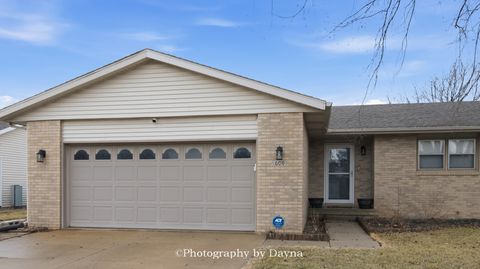 Tiny photo for 609 N Monroe Avenue, Bradley, IL 60915 (MLS # 12586295)