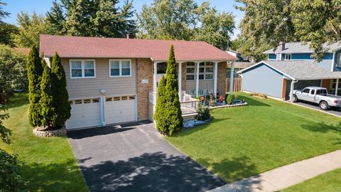 Tiny photo for 601 Derbyshire Lane, Bolingbrook, IL 60440 (MLS # 12471694)