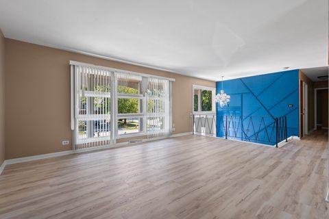 Tiny photo for 601 Derbyshire Lane, Bolingbrook, IL 60440 (MLS # 12471694)