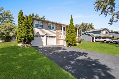 Tiny photo for 601 Derbyshire Lane, Bolingbrook, IL 60440 (MLS # 12471694)