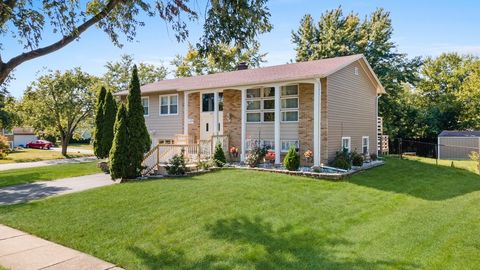 Tiny photo for 601 Derbyshire Lane, Bolingbrook, IL 60440 (MLS # 12471694)