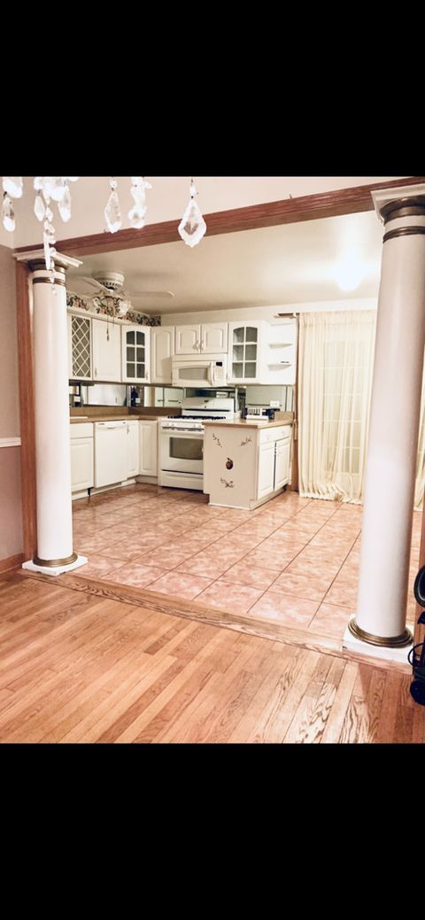 Tiny photo for 10617 S Kenton Avenue, Oak Lawn, IL 60453 (MLS # 12535053)