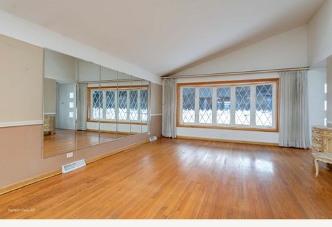 Tiny photo for 10617 S Kenton Avenue, Oak Lawn, IL 60453 (MLS # 12535053)