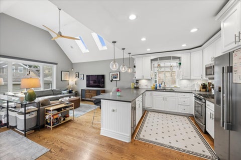 Tiny photo for 938 Mapleton Avenue, Oak Park, IL 60302 (MLS # 12749393)