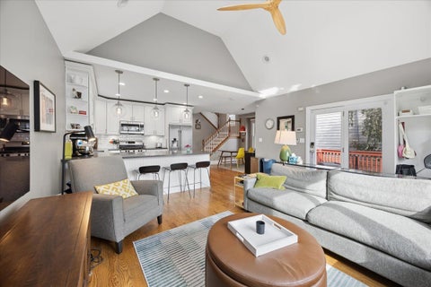 Tiny photo for 938 Mapleton Avenue, Oak Park, IL 60302 (MLS # 12749393)