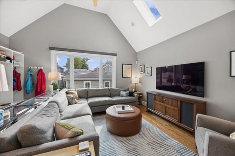 Tiny photo for 938 Mapleton Avenue, Oak Park, IL 60302 (MLS # 12749393)