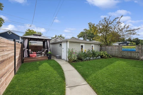Tiny photo for 938 Mapleton Avenue, Oak Park, IL 60302 (MLS # 12749393)