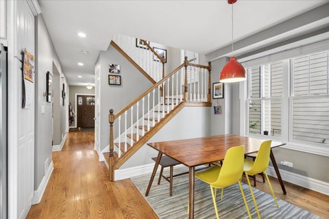 Tiny photo for 938 Mapleton Avenue, Oak Park, IL 60302 (MLS # 12749393)